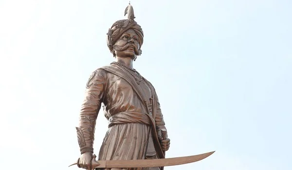 Nadaprabhu Kempegowda Statue